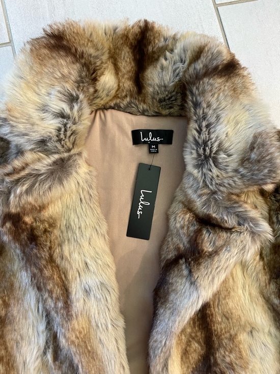 NWT Lulus Haute Couture Tan Faux Mink Long Coat Brown - Size M - Picture 4 of 4